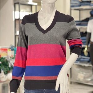 Vintage Y2K Tommy Hilfiger V-Neck Sweater - Women’s Medium